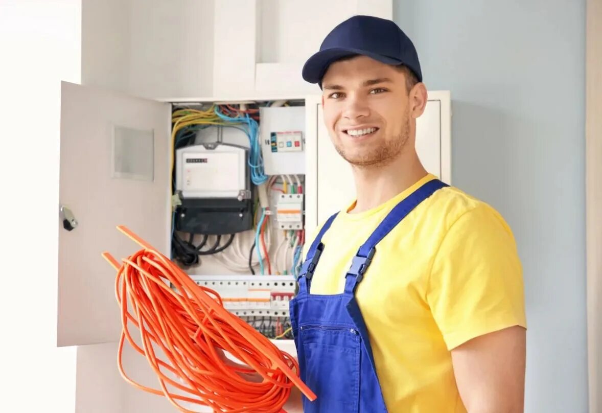 Работа мастера установки