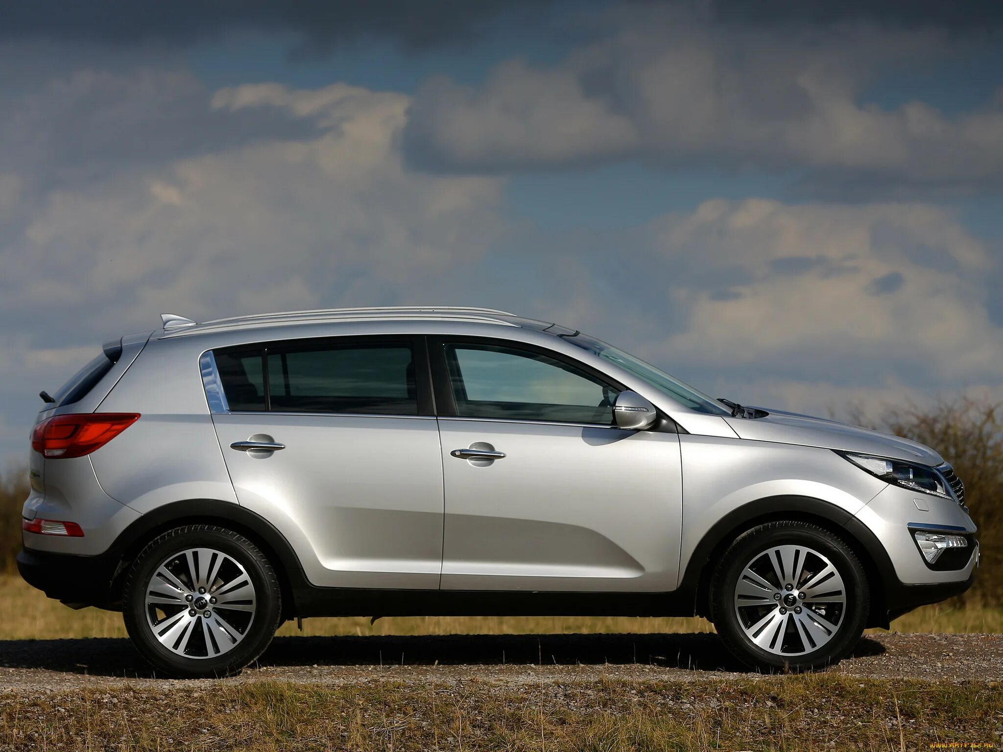 Кия спортейдж б. Kia sportage 2013. kia sportage 2013-2014. kia sportage 2014. киа спортейдж 2013 2014.