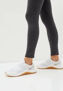 Nike w
