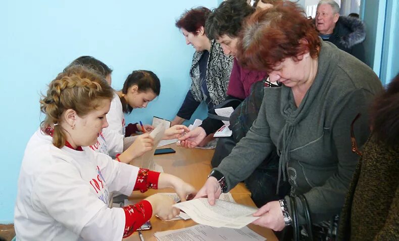 Происшествие лукояновский район. Лопатино Нижегородская область Лукояновский район. Лукояновская больница. Лукояновская поликлиника. Лукояновская ЦРБ Нижегородская область.