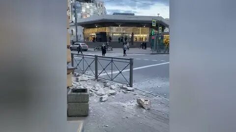На станции арбатская обвалилась штукатурка и появился