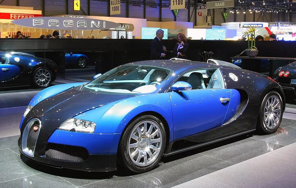 Bugatti чья. Бугатти 2005. Марка Бугатти Вейрон. Bugatti Veyron 2005. Bugatti Veyron 2007.