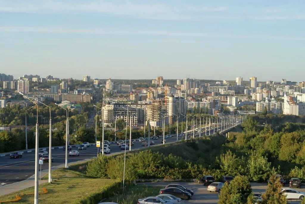 Ковид в белгороде. Белгород Харьковская гора смотровая. Харьковская гора Белгород смотровая площадка. Вид на Белгород с князя Владимира.