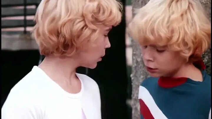 Приключения электроника серия 5. Приключения электроника трава. Приключения электроника 33333333333336666666666666666666666,3033560, 0,1. Приключения электроника фильм 1979. Приключения электроника мальчик в зеленой кофте.