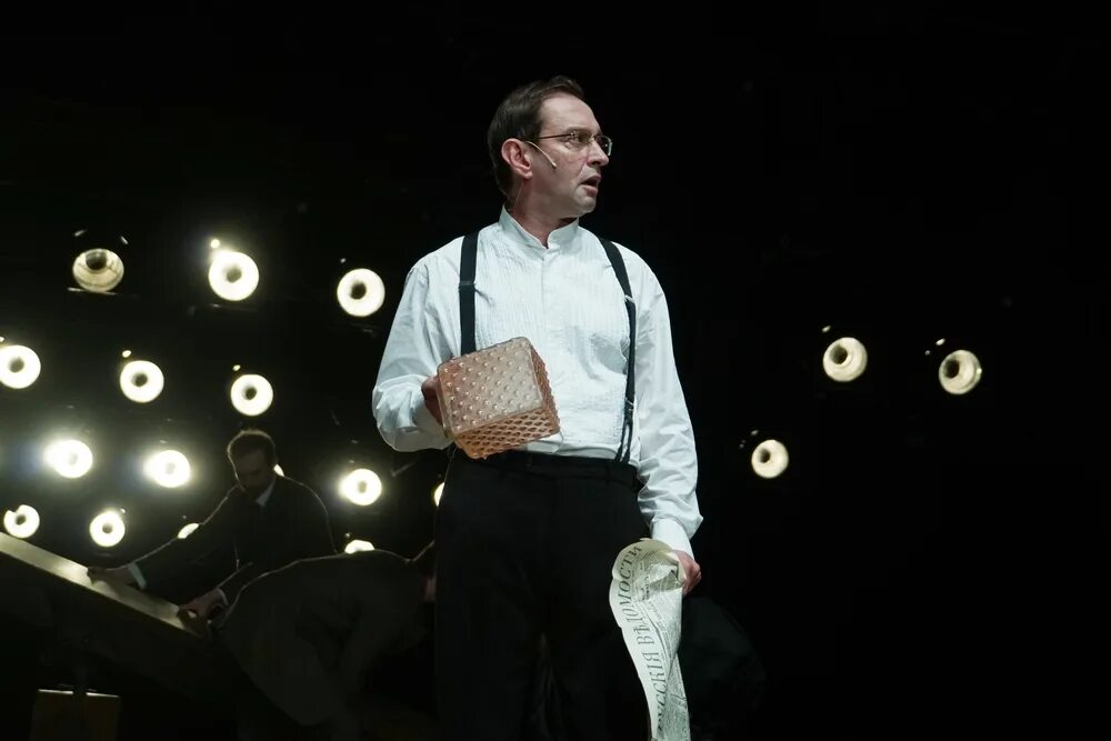 Хабенский спектакли спб. Константин хабенский мхт чехова. Константин хабенский мхт чехова. Хабенский спектакли спб. В ожидании годо ленсовета.