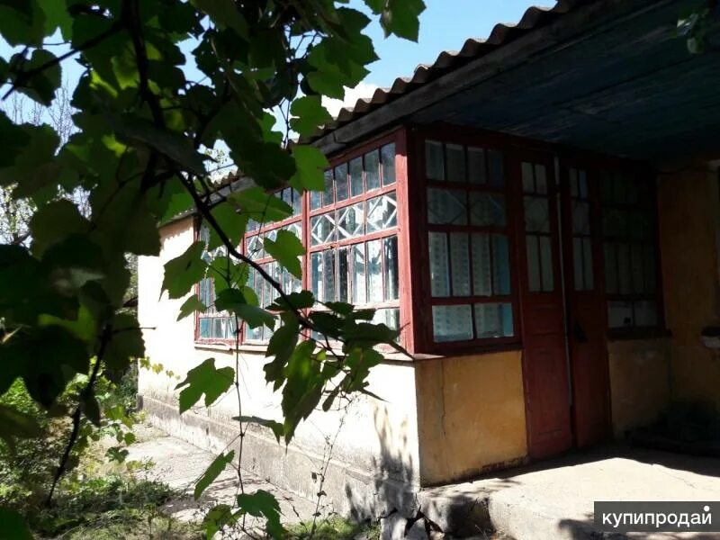 Дома в октябрьском красногвардейский. Пгт октябрьское. Пгт октябрьское крым. Мебель красногвардейское крым. Дома в октябрьском красногвардейский.