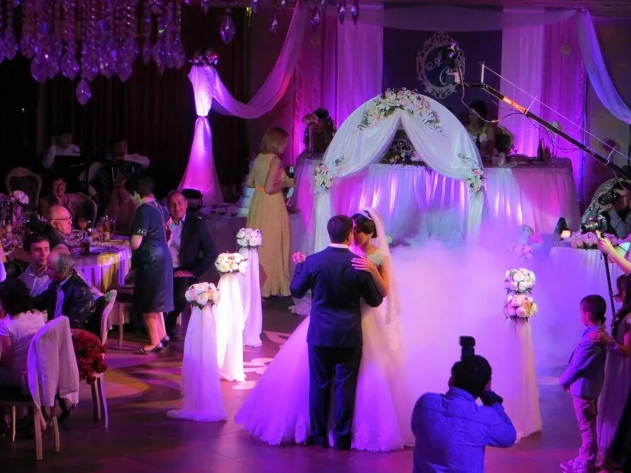 Ресторан рандеву макеевка. Ресторан рандеву спб. Рандеву в чалтыре летняя площадка. Рандеву ресторан донецк. Рандеву макеевка.