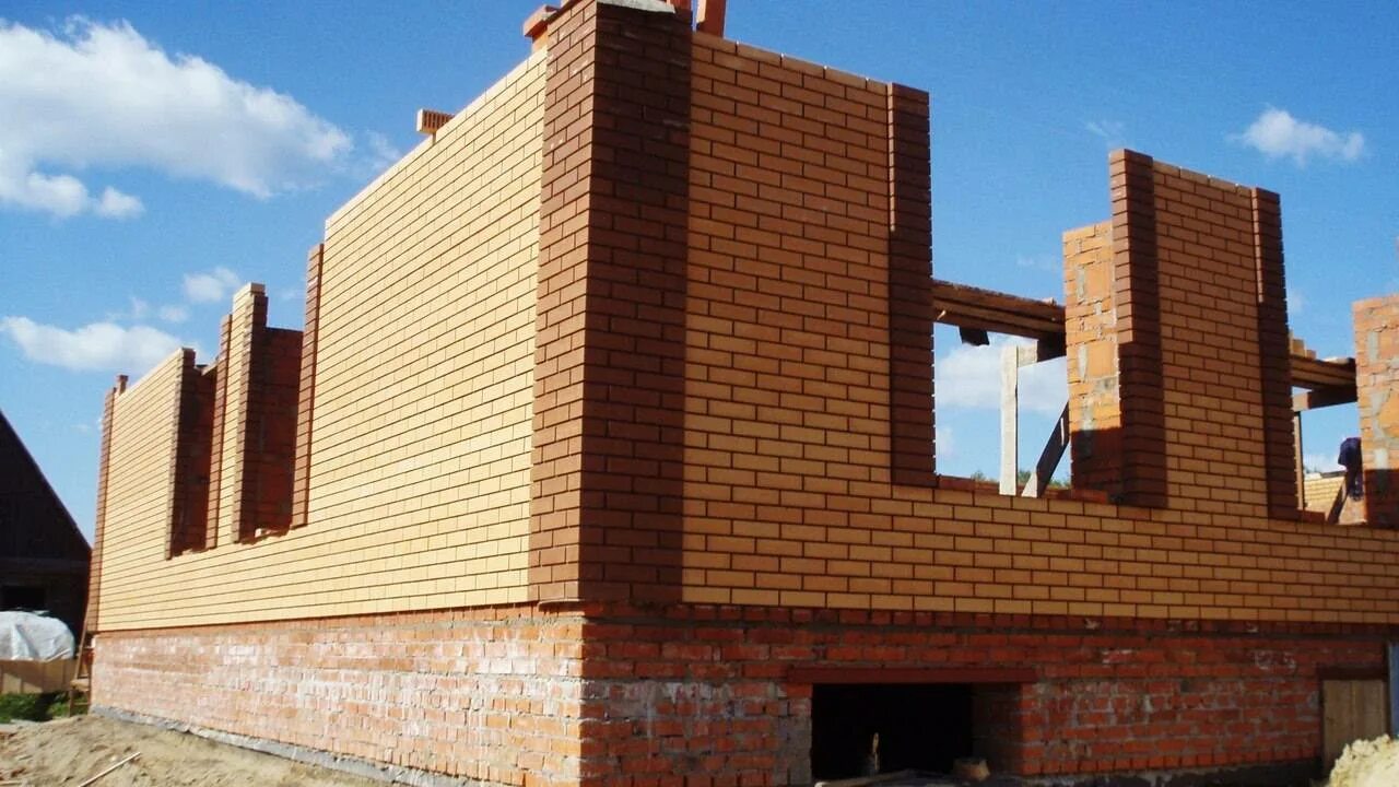 Постройки из кирпичей