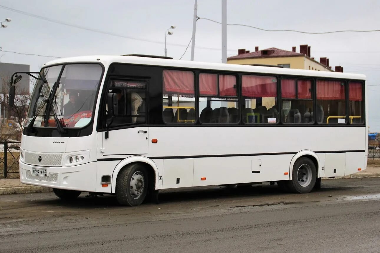 Номер автобуса в южный. Автобусы Южно-Сахалинск. Автобусы Холмск. Долинск автобусы. Автобус Холмск-Томари.