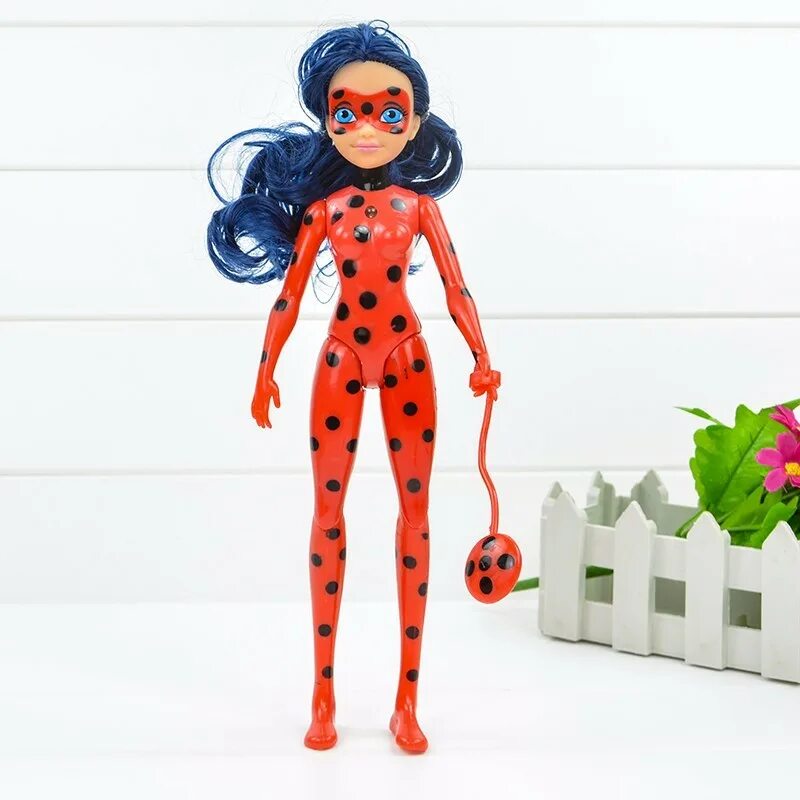 Видео кукол леди баг. Кукла леди Божья коровка. Miraculous игрушки. Кукла в костюме Божьей коровки. Ladybug фигурка.