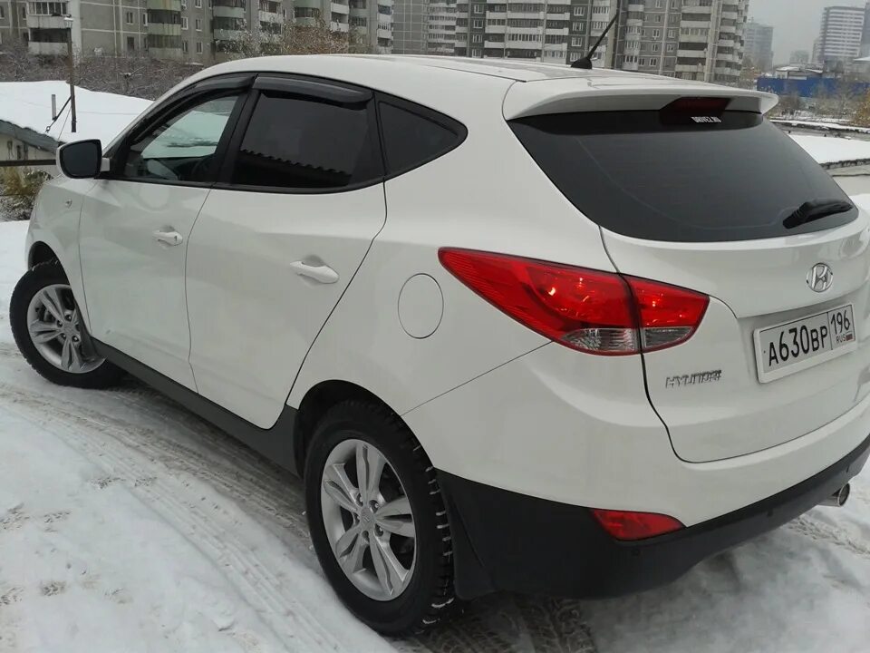 Жак т9 белый. Хендай 35 белый. Hyundai ix35 белый. Ix35 белый. Хендай ай икс 35 белый.