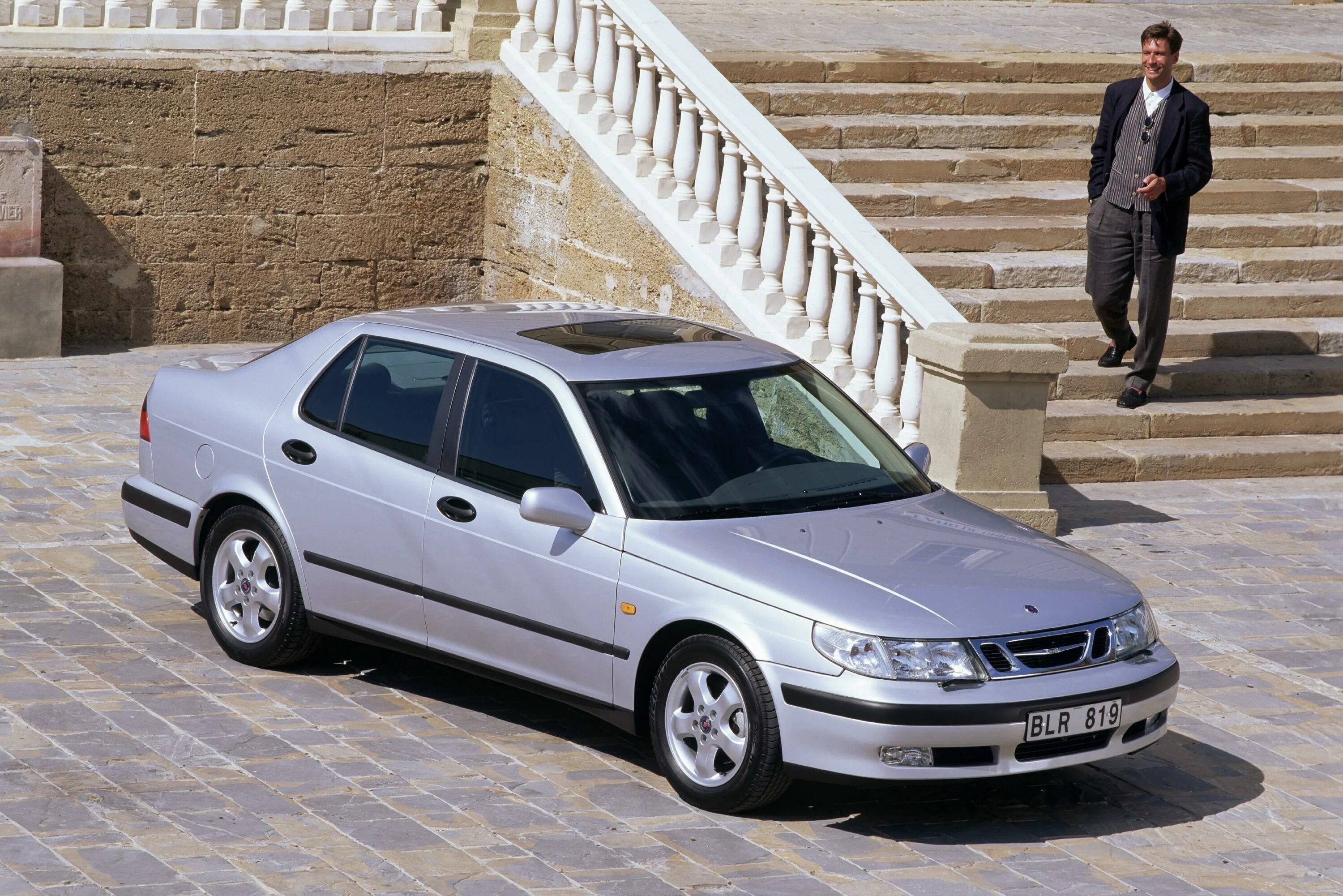 Saab muz. Saab 9-5 1997. Saab 9-5 1 поколение. Saab 9-5 2001. Сааб 9-5 седан.