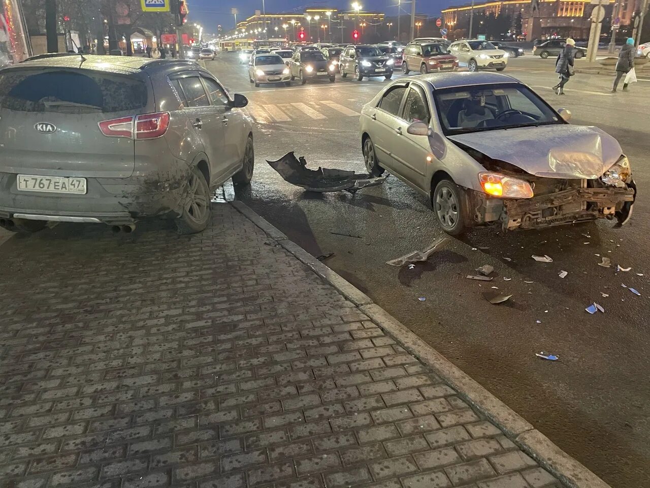 Происшествие в санкт петербурге сегодня и вчера. Дорожно-транспортное происшествие. авария московский проспект спб.