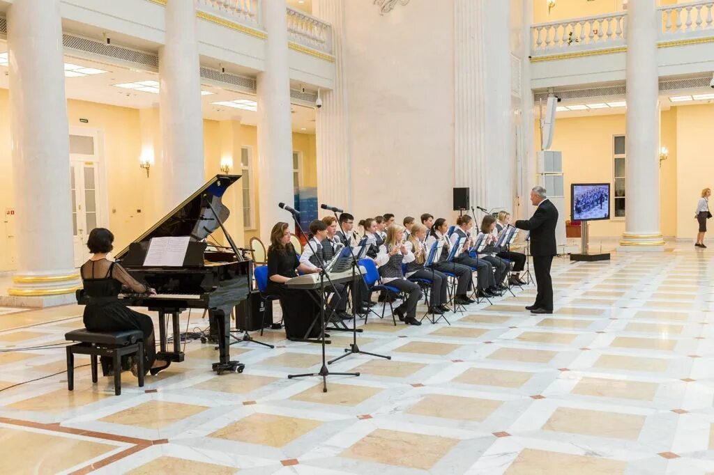 Детские музыкальные школы спб. Бортнянского школа искусств. Музыкальная школа Адмиралтейский район. ДШИ им Бортнянского СПБ. ДШИ им Бородина СПБ.