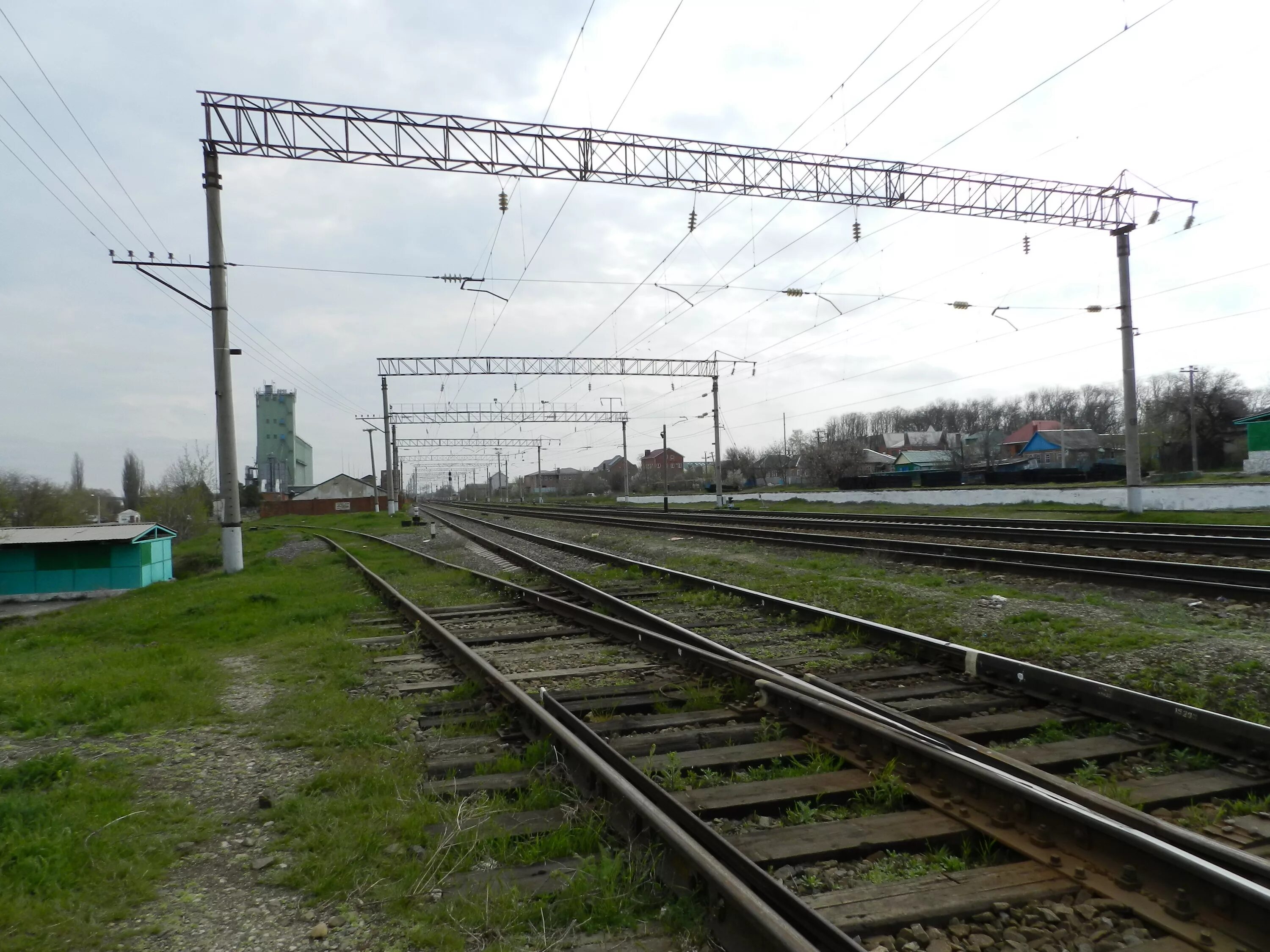 Погода в выселках рп5. Станция Выселки Краснодарский край. ЖД станция Выселки. ЖД вокзал Выселки Краснодарский край. Ж.Д. вокзал Выселки.