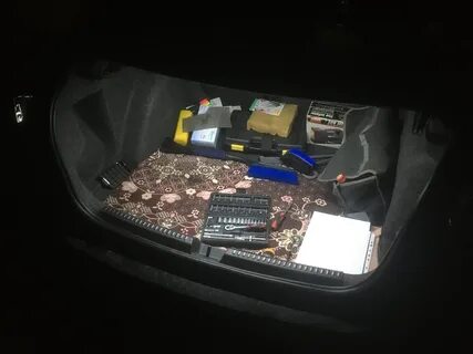 Лампочка в багажнике поло