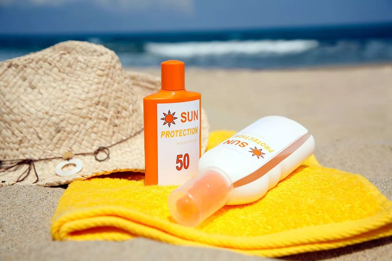 Можно ли загореть с спф. Спф солнцезащитный крем. sunscreen spf 50. солнцезащитный крем spf 50 аптека. солнцезащитный крем sunscreen.