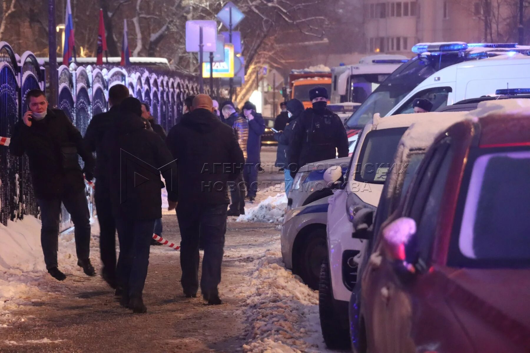 Стрельба в МФЦ Рязанский. Стрелок МФЦ Рязанский. Стрельба в МФЦ В Москве в 2021. Стрельба в МФЦ на Юго-востоке Москвы. Случай в москве вчера