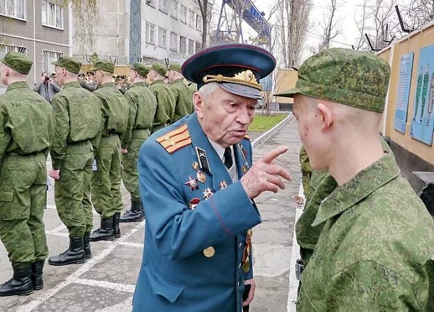 Военный комиссариат липецкой области липецк. Липецкий областной сборный пункт. Офицеры уклонисты от армии. Областной сборный пункт военного комиссариата Липецкой области. Город Костомукша военкомат.