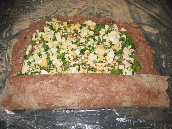 Фаршированный рулет. Мясной рулет из фарша. Рулет вареного фарша. Рулет вареного фарша. Рыбный рулет полуфабрикат.