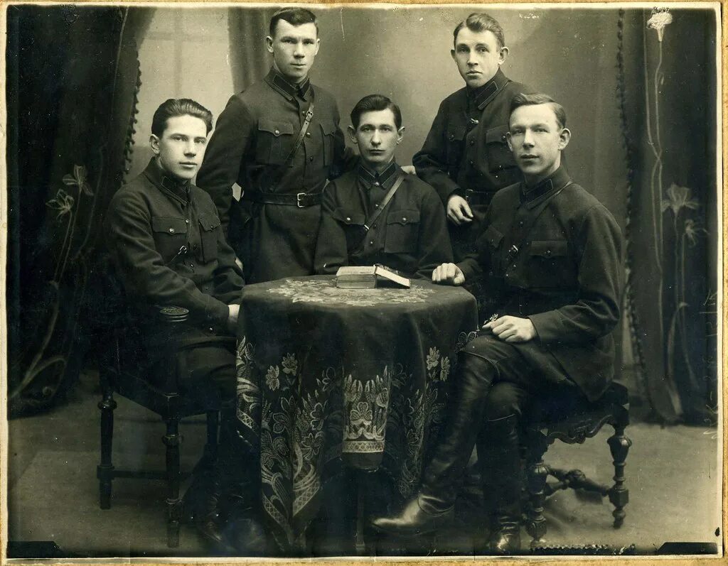 Князь 1930. Чекисты огпу. София орлова дворянская семья 1890. Улан-батор 1930-е. Улан-батор 1930-е.