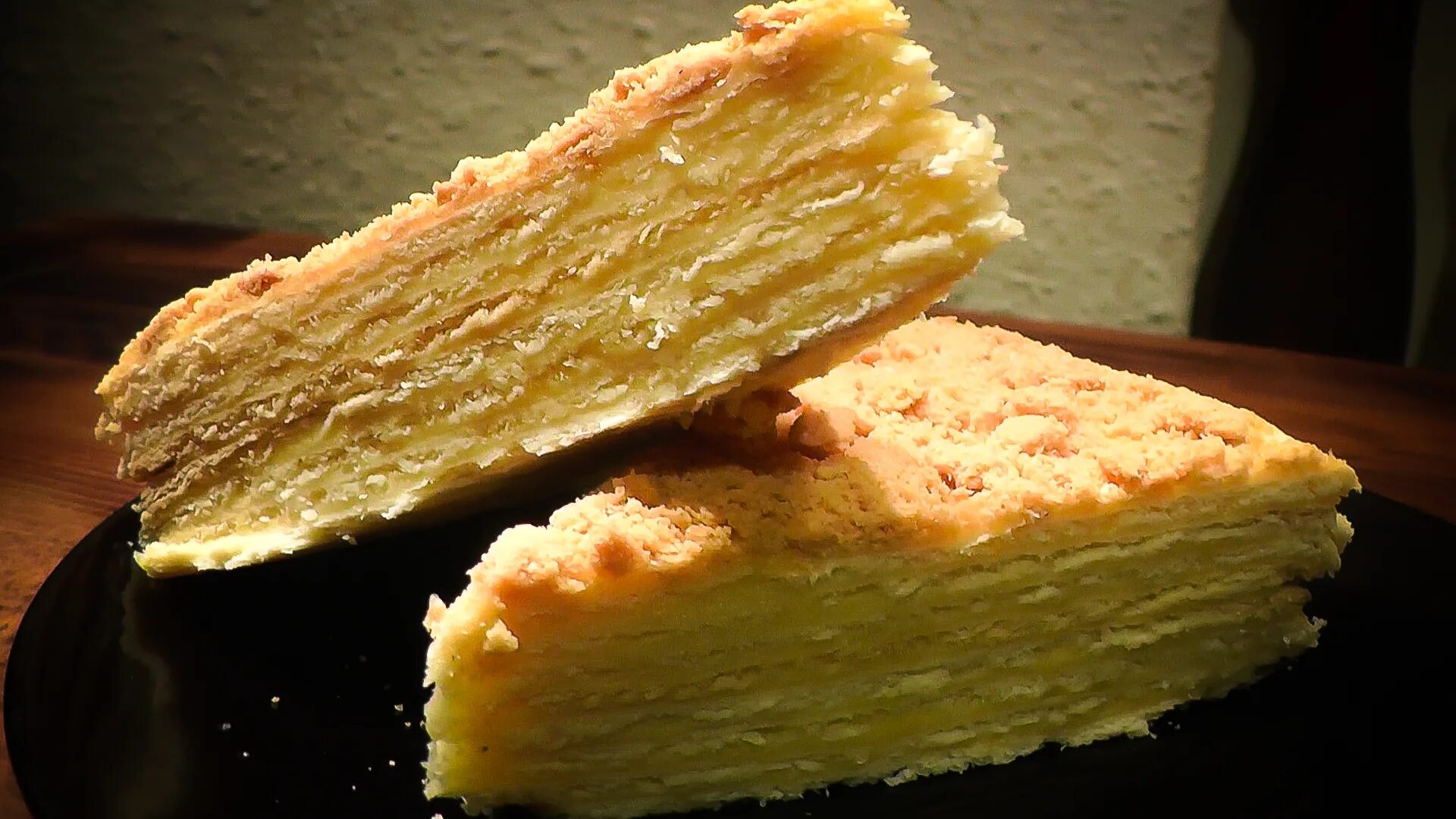 Наполеон на масле. Классический слоеный наполеон. Наполеон на сметане и маргарине. Наполеон на масле. 140 грамм наполеона.