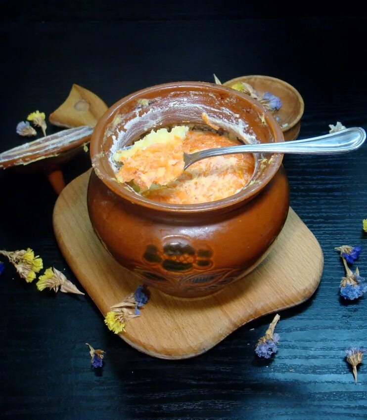 горшочек каши. пшённая каша с тыквой на молоке.