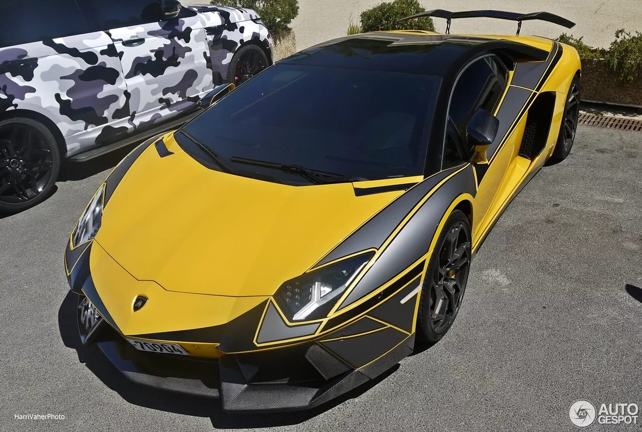 Ламборгини vs ferrari. Ламборджини в 12. Lamborghini aventador lp700-4 2015. Как правильно lamborghini или lamborghini. Ламборгини или ламборджини.