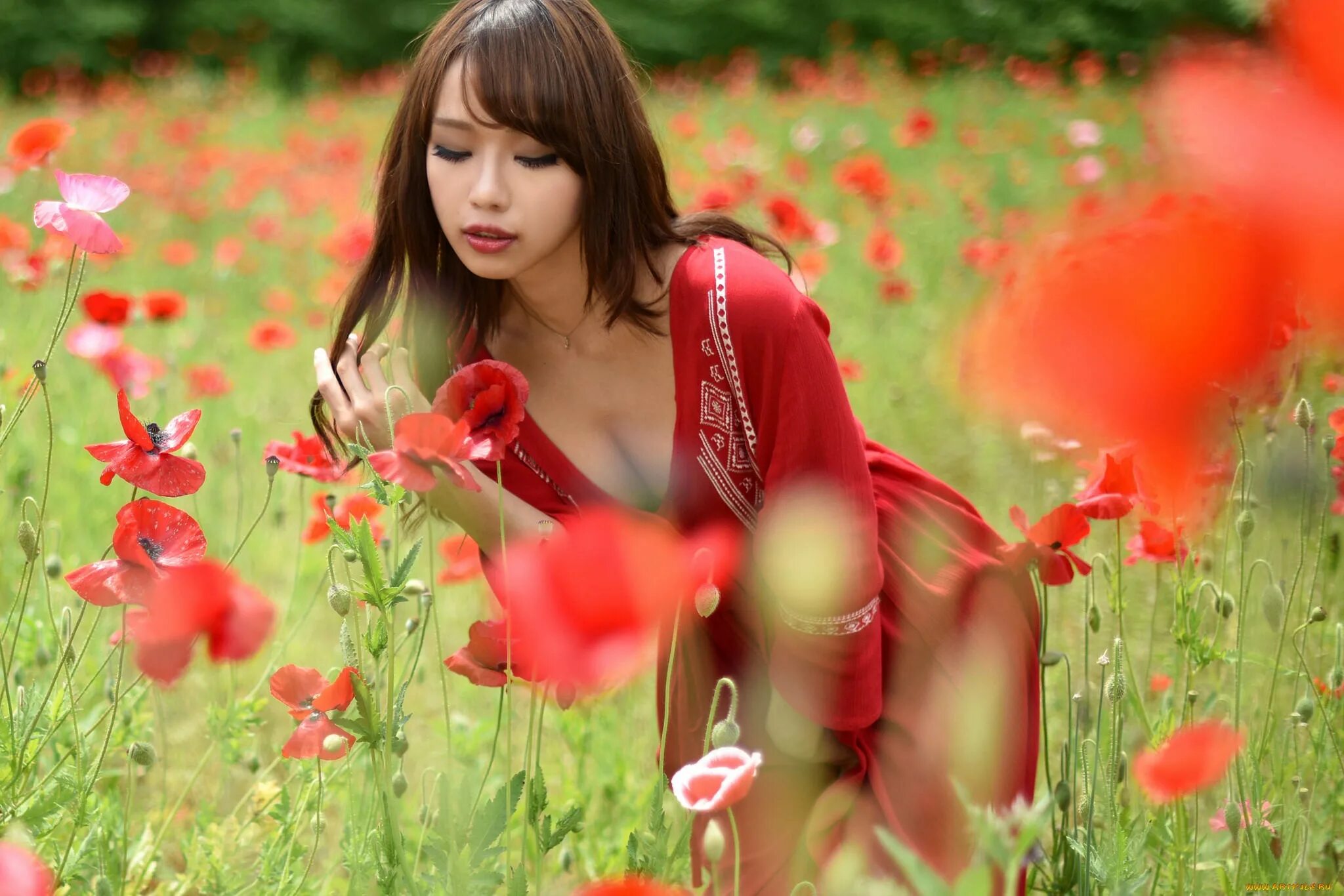 Маки Кодзуэ. Маки Кодзуэ актриса. Красивые азиатки. Азиатка в Красном платье. Org women