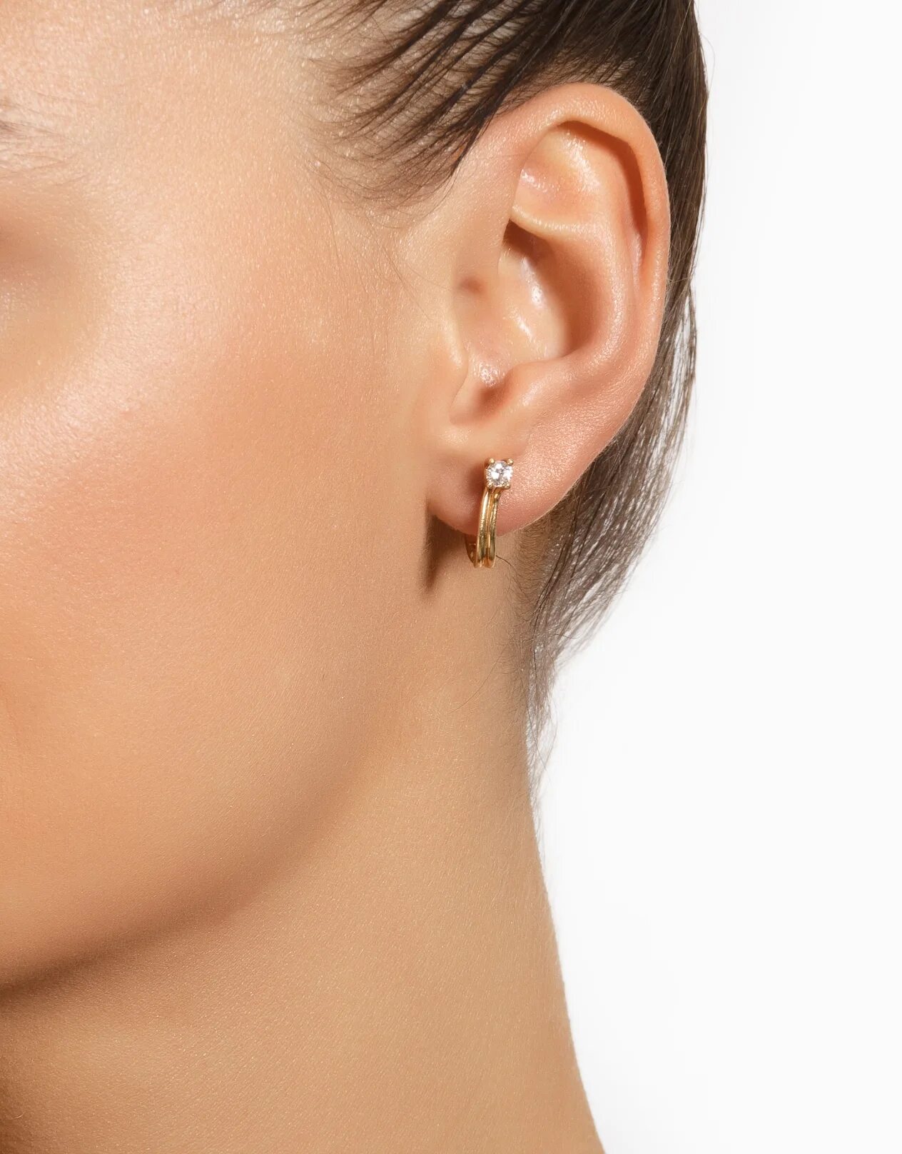 Красивые уши. Ухо девушки. Красивые уши. Серьги. Хо.