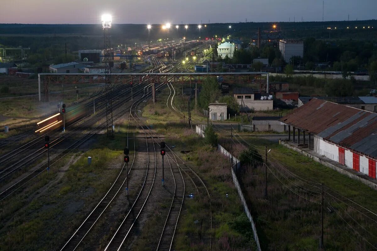 Область города печора. Печора республика коми вокзал. жд станция печора. жд вокзал печора. станция печора северной железной дороги.