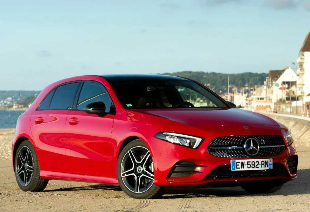Mercedes benz 180. Mercedes a180. Mercedes 180 d. Мерседес a class хэтчбек 2021. Mercedes 180 d.