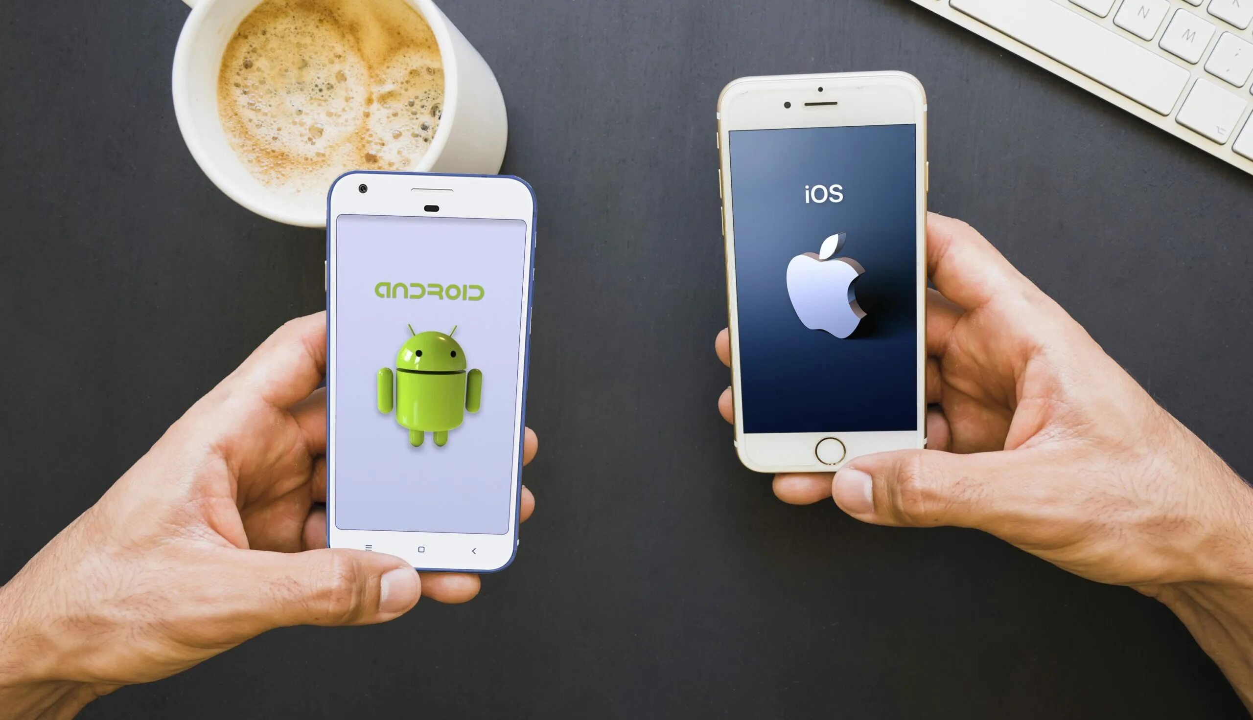 Фото с айфона на андроид. IOS Android. Андроид и айфон. IOS против Android. Смартфон IOS И Android.