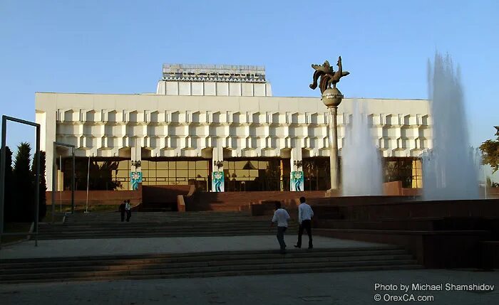 Шымкент концертный зал туркестан. Кашгар город. Дворец туркестана. Дворец туркестан в шымкенте. Концертный зал туркестан в шымкенте.