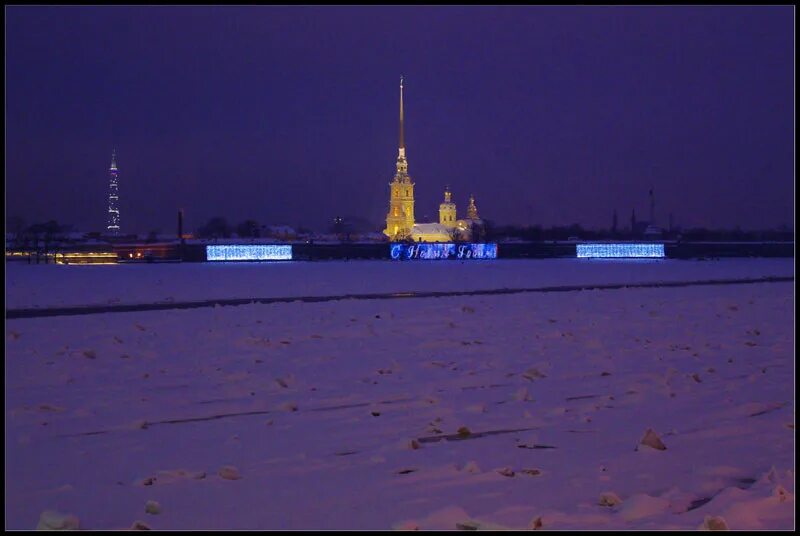 Питер в июне 2024 года. Зимний дворец вид на стрелку во. Петропавловская крепость обстреливает зимний дворец.