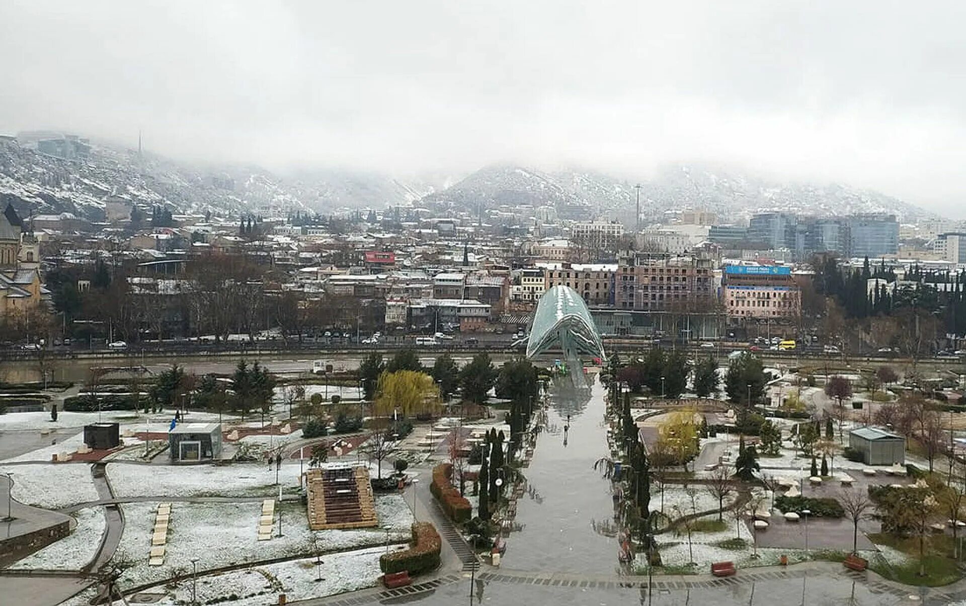 Погода в грузии на 10 дней. Тбилиси в ноябре. Климат Грузии. Тбилиси в ноябре фото. Спутник Грузия.
