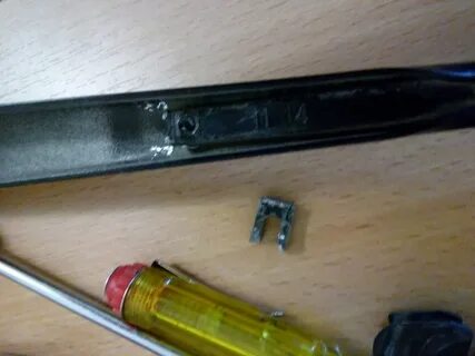Прижим дворников к стеклу
