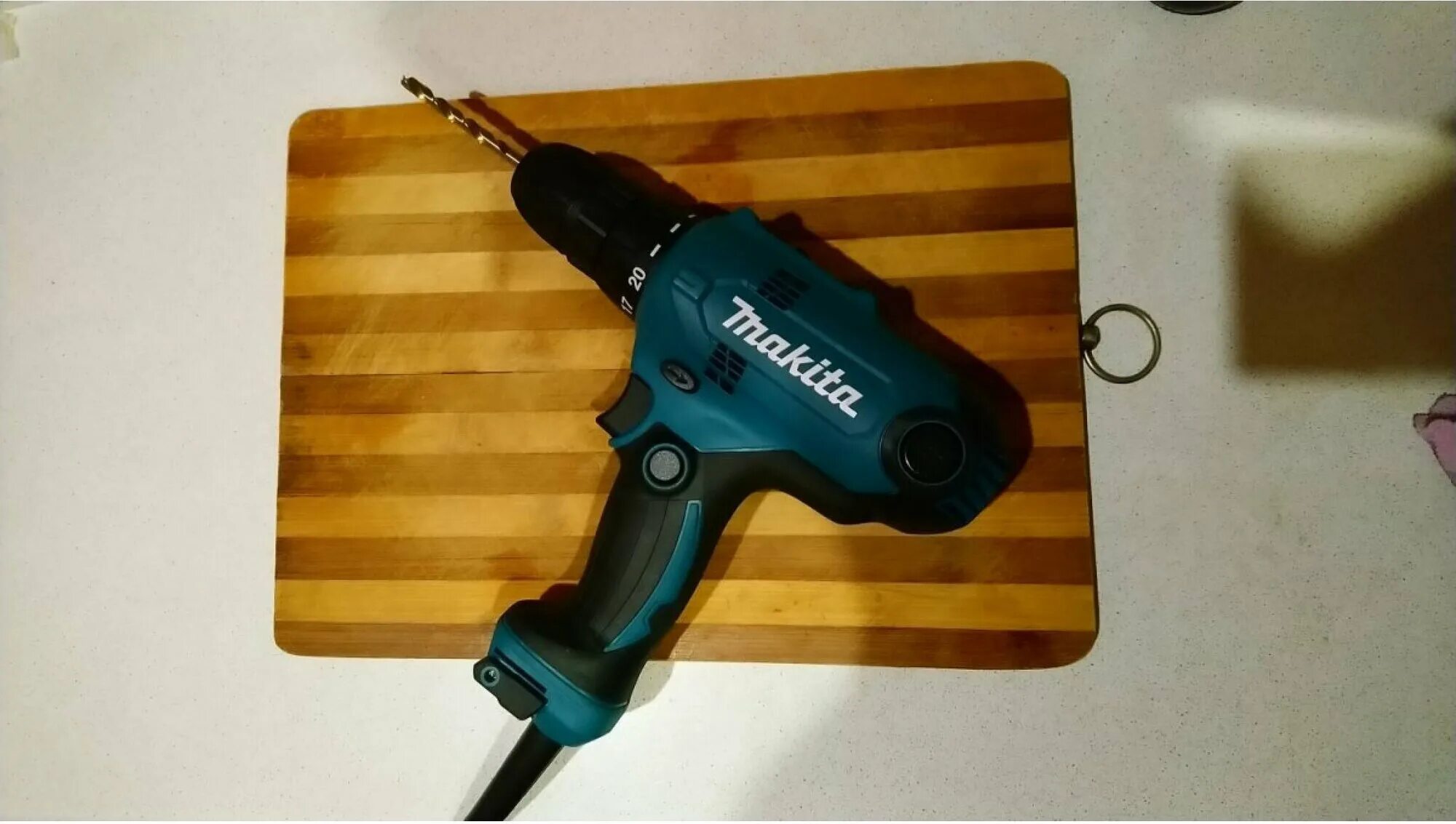 Шуруповерт df 0300. Сетевой шуруповерт макита df 0300. дрель makita df0300. сетевая дрель-шуруповерт makita df0300. дрель-шуруповерт сетевая makita df0300, 320 вт.