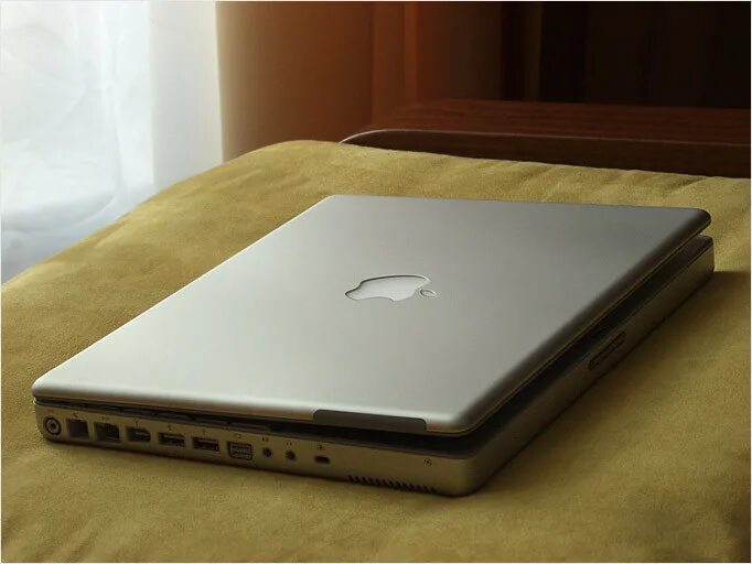 Power book s. POWERBOOK g4 12 inch. Apple POWERBOOK g4 Titanium. Apple MACBOOK g4. Макбук 2003.