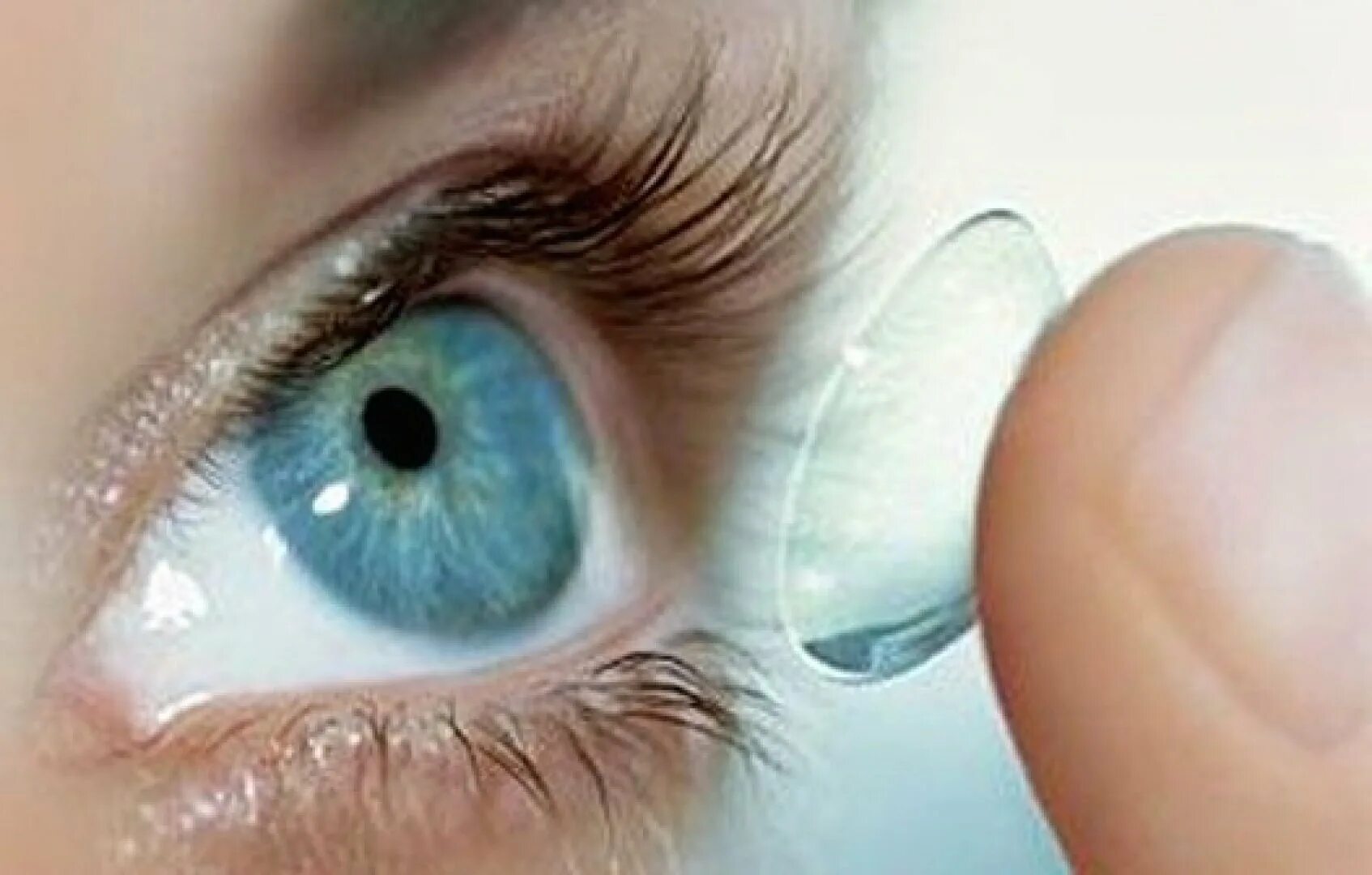 Коррекция зрения с помощью линз. Контактные линзы. Линзы для зрения прозрачные. Контактные линзы для глаз. Мягкие контактные линзы.