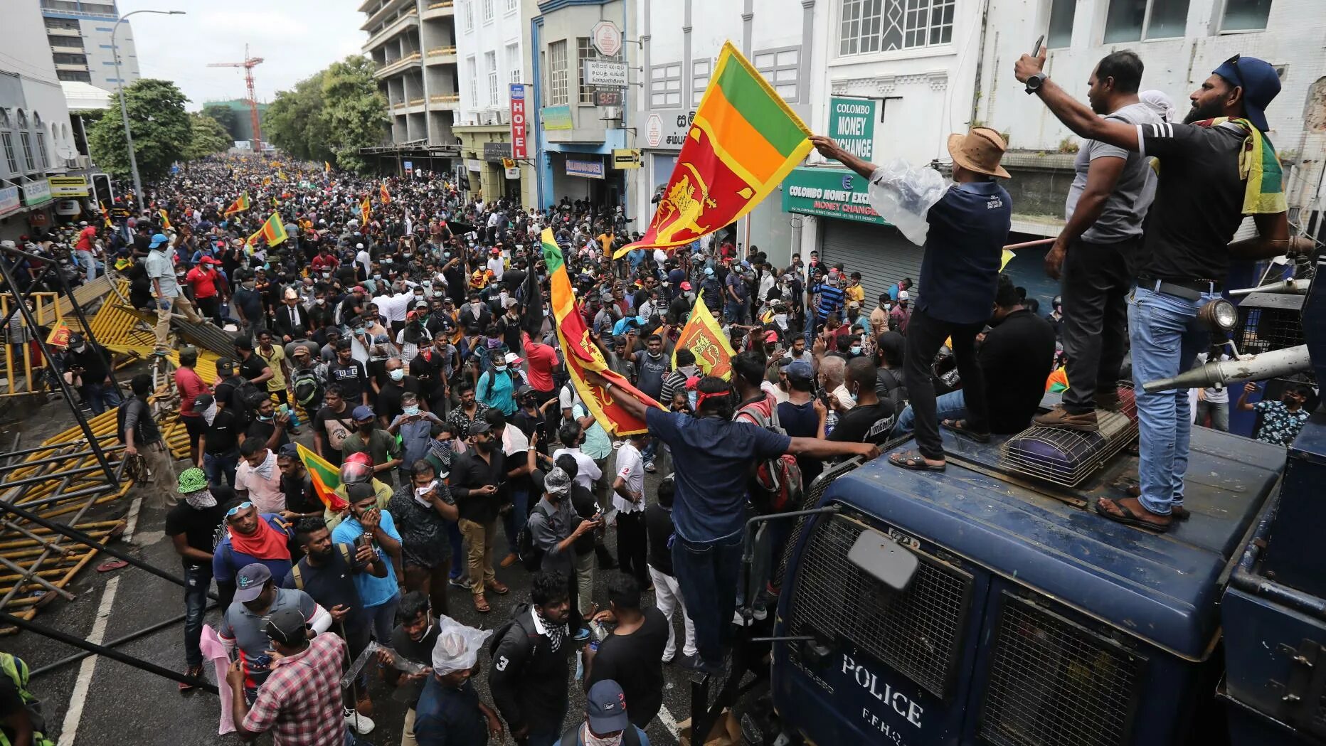 Протесты в Шри Ланке 2022. Шри Ланка митинг 2022. Переворот в Шри Ланке 2022.