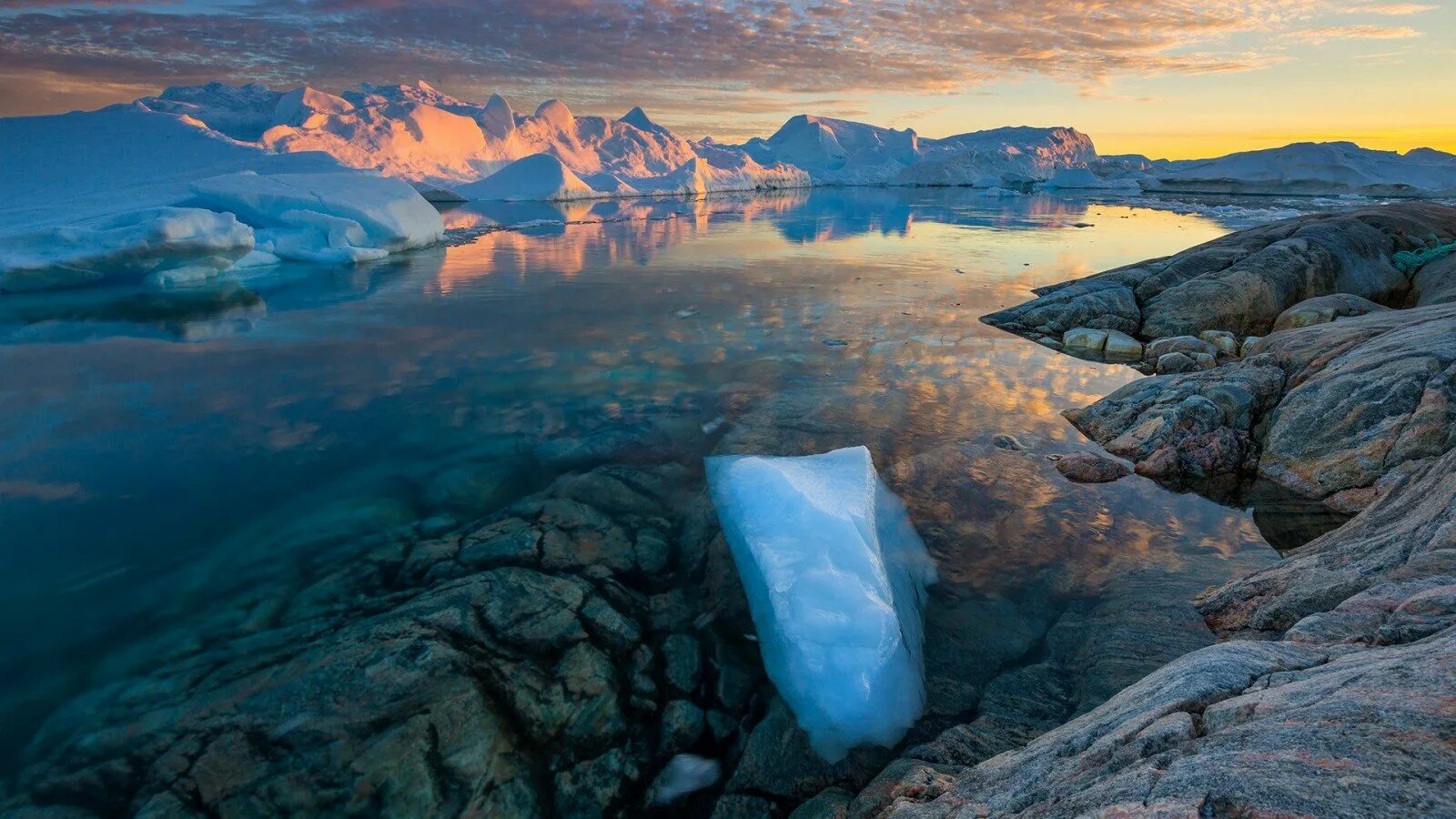 Windows 11 слайд шоу. Гренландия природа. Гренландия 4к. Природа в 4к Гренландия. Фон Windows интересное.
