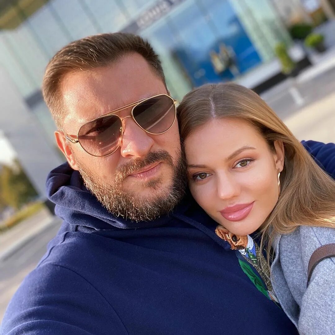 Марк бартон психолог жена. Марк бартон семья и дети. Марк бартон жена. Жена марка бартона анастасия. Марк бартон.