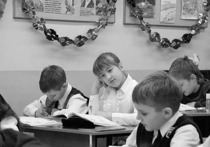 школа 25 уроки. гимназия 14 салтыковка. школьники младших классов. школьники в классе. школа 17 салтыковка.