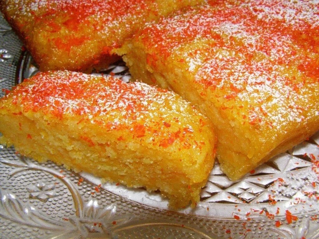 Пирог из тыквы и манки. Пирог манник тыквенный. пирог манник с тыквой. пирог манник на кефире с тыквой. манник с тыквой на кефире.