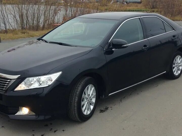 Камри 50 кузов 2.5. Тойота Камри 50 кузов черная. Камри 50 черная. Toyota Camry v50 черная тонированная. Камри 50 кузов тонированная.