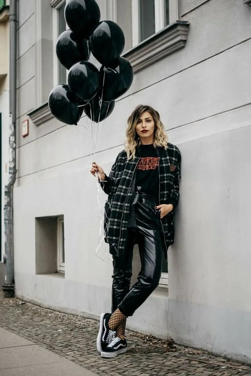 Образ 100. Стиль гранж Street Style. Гранжстайл 2020. Гранж стиль одежда женская 2020. Гранж 2021.