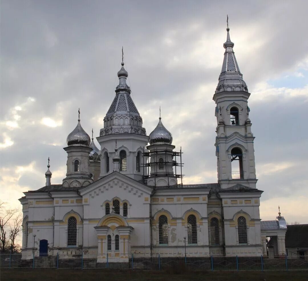 Красногвардейское село дмитриевское погода. Село Дмитриевское Красногвардейский район. Церковь Дмитриевское Ставропольский край. Село Дмитриевское Красногвардейский район Ставропольский край.