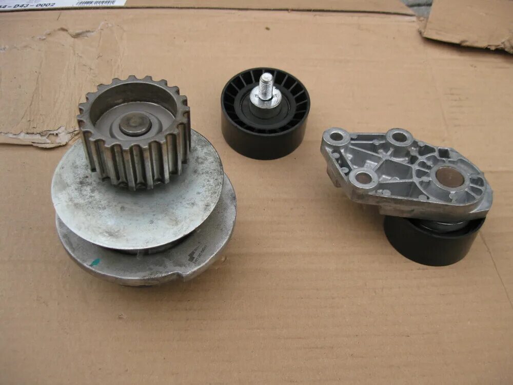 Помпа daewoo nexia 1. 5. Помпа дэу нексия 1. Помпа дэу нексия 1. Водяной помпа  daewoo nexia 1.