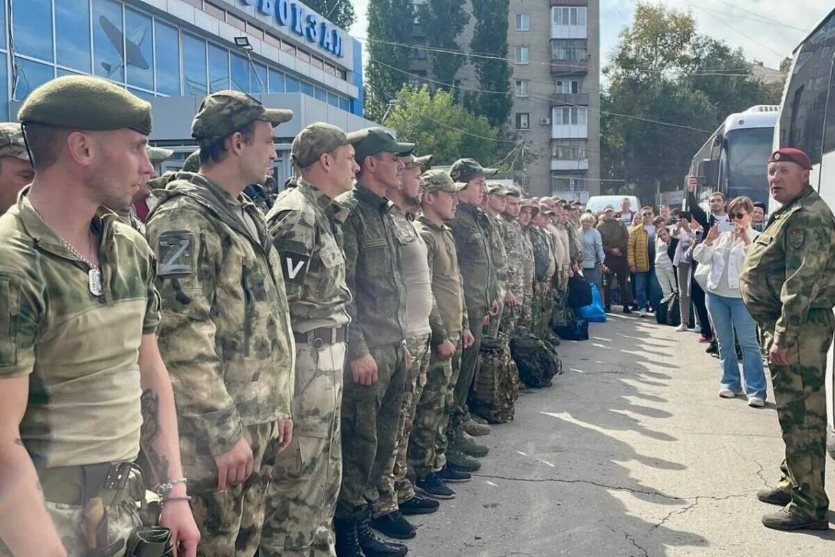 Герои спец операции 29. Саратовский боец. Бойцы 99 полка из саратова. Новости 99 полка. Новости 99 полка.